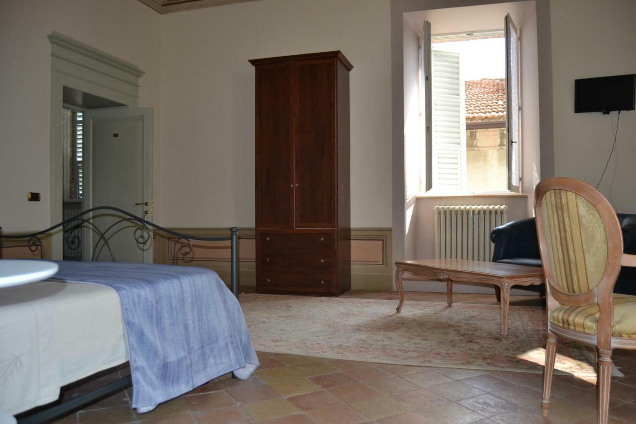 Palazzo Roberti Hotel Monte San Giusto Eksteriør billede