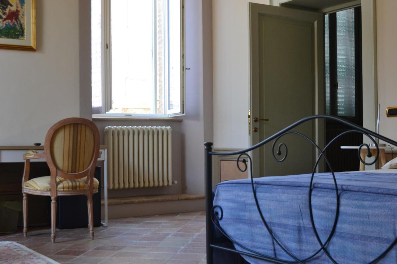 Palazzo Roberti Hotel Monte San Giusto Eksteriør billede