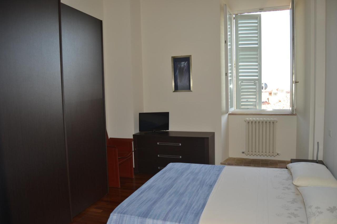 Palazzo Roberti Hotel Monte San Giusto Eksteriør billede